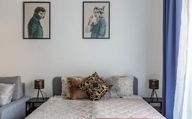 Deluxe Quentin Apartment Next To The Synagogue